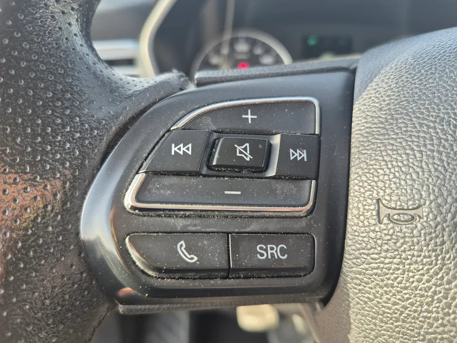 2022 MG 5 COM 