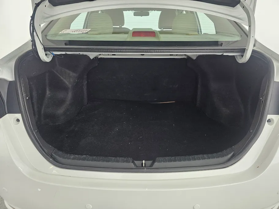 2022 Toyota Yaris  Y 
