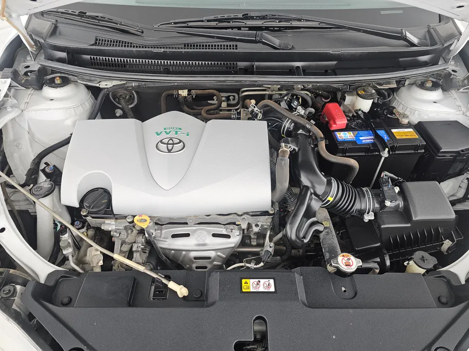 2022 Toyota Yaris  Y 