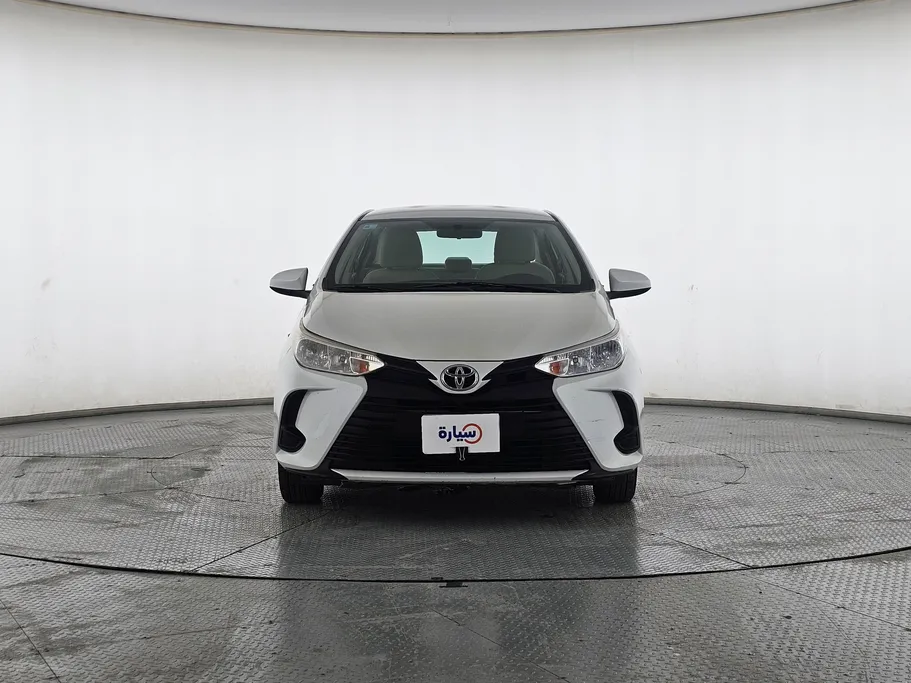 2022 Toyota Yaris  Y 