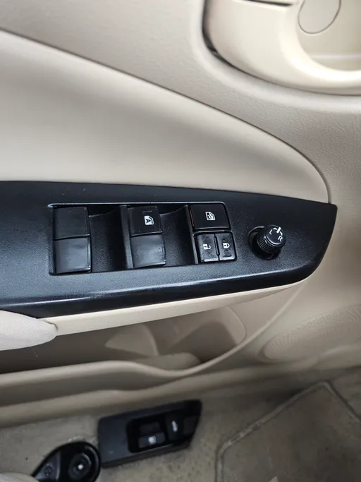 2022 Toyota Yaris  Y 
