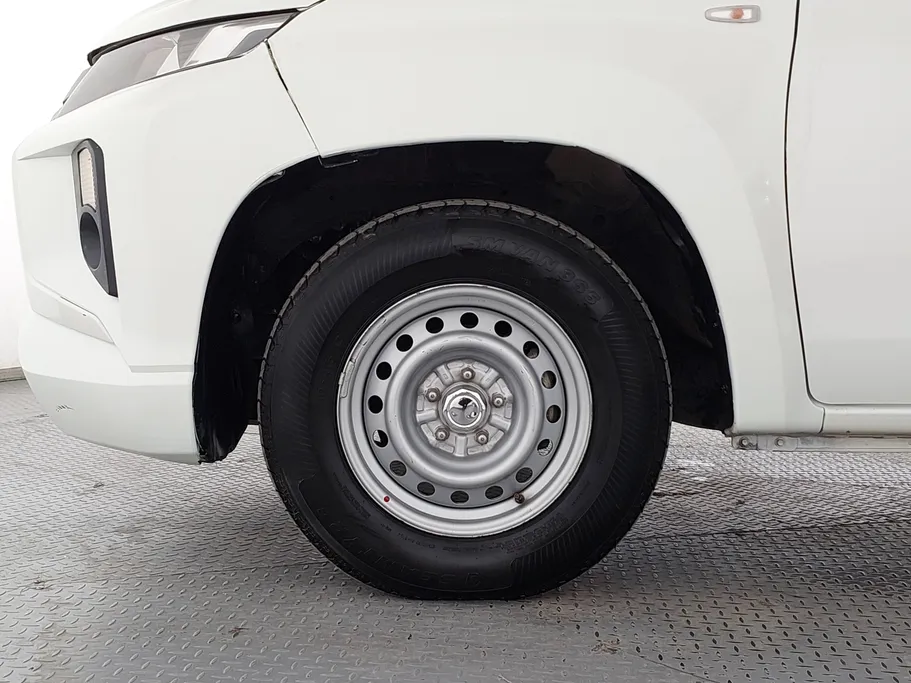 2022 Mitsubishi L200 DC 4x2 
