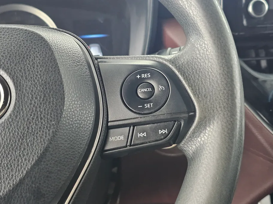 2023 Toyota Corolla Cross LE HEV 