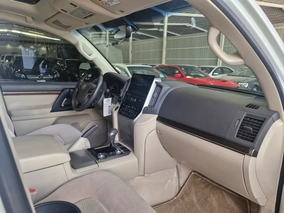 تويوتا لاندكروزر GXR Grand Touring 2019 