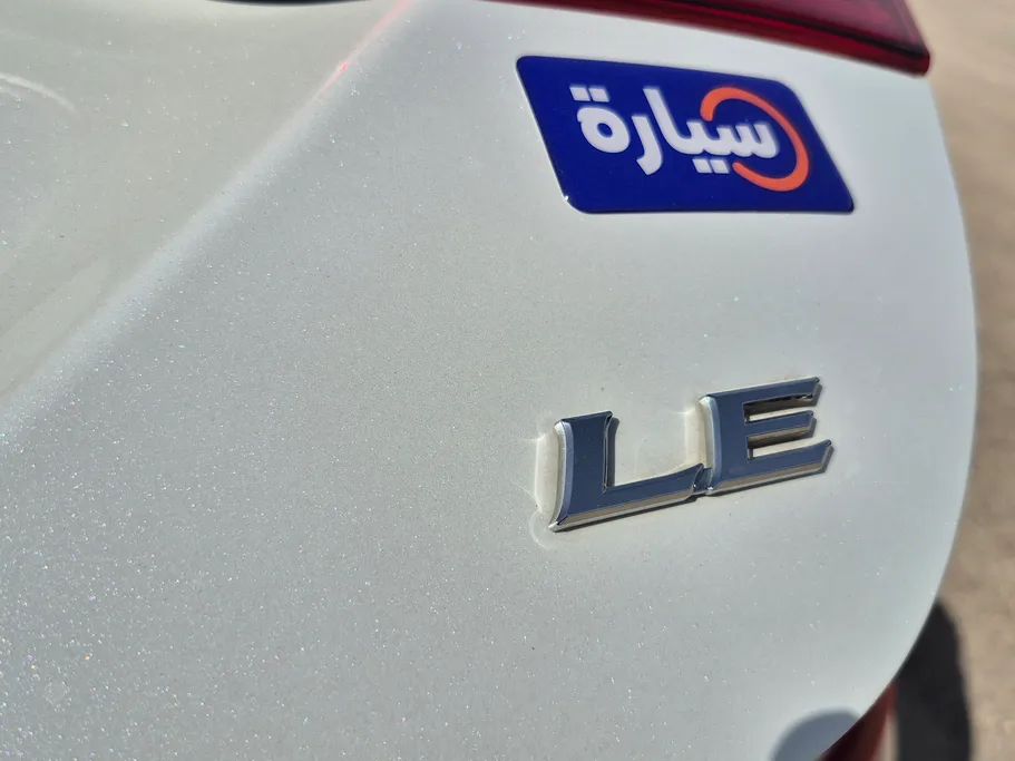 تويوتا كامري LE 2024 