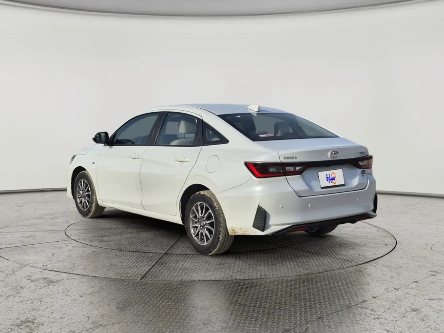 2023 Toyota Yaris  Y 