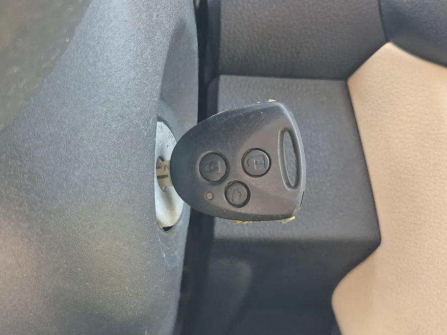 2023 Toyota Yaris  Y 
