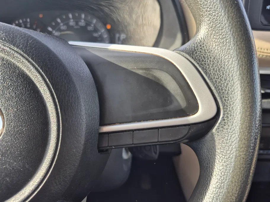2023 Toyota Yaris  Y 