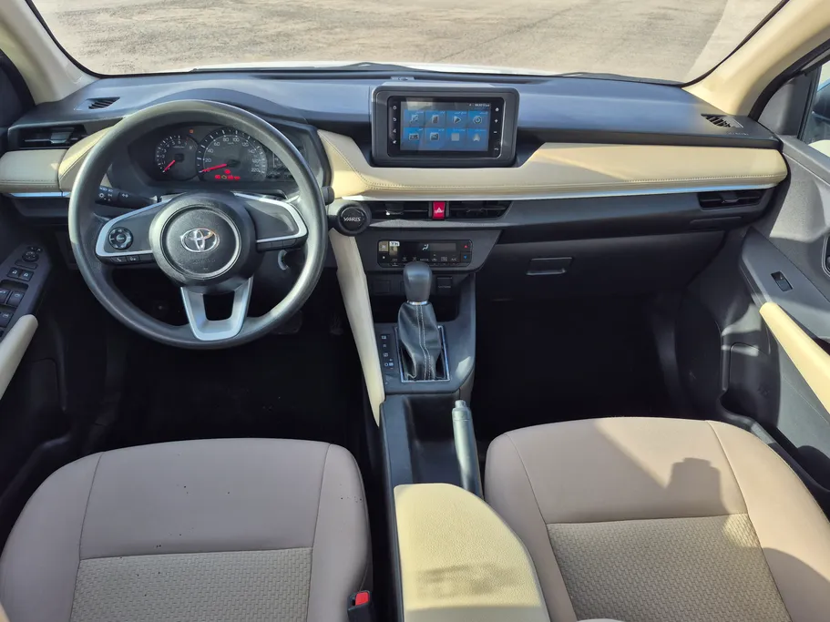2023 Toyota Yaris  Y 