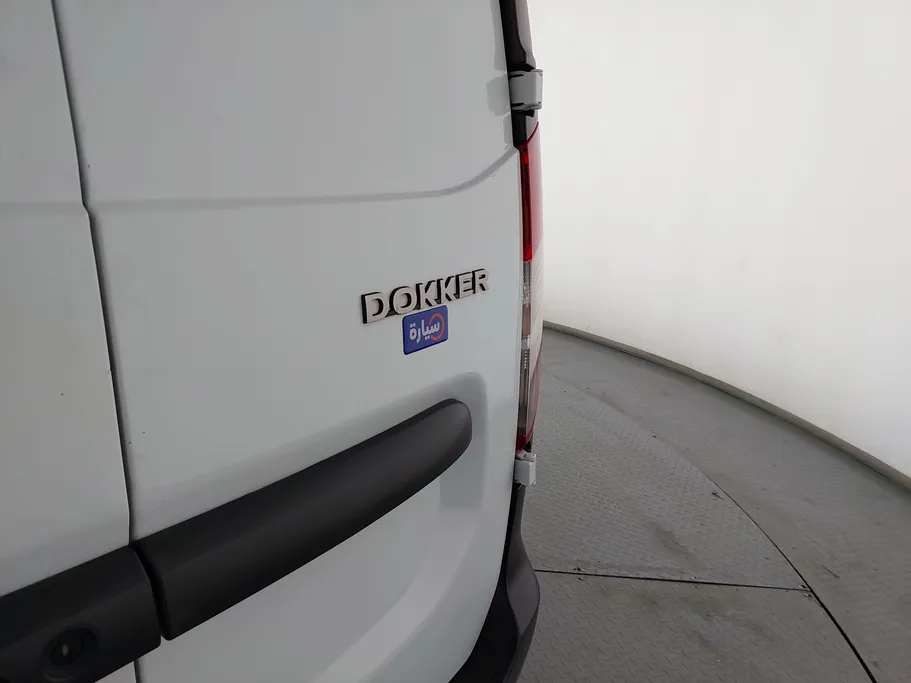 2022 Renault Docker Van بضاعة 