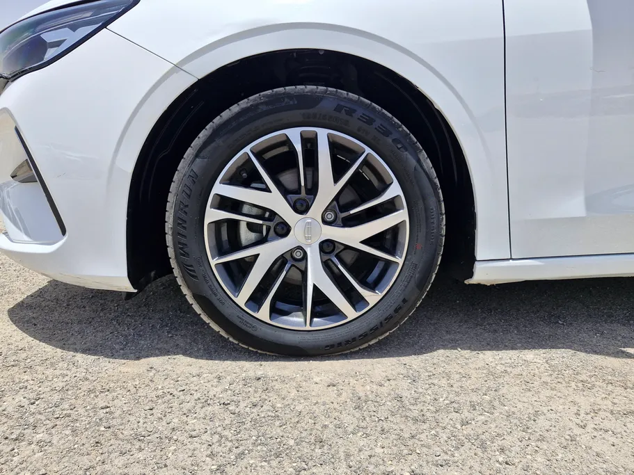 جيلي امجراند GS 2025 