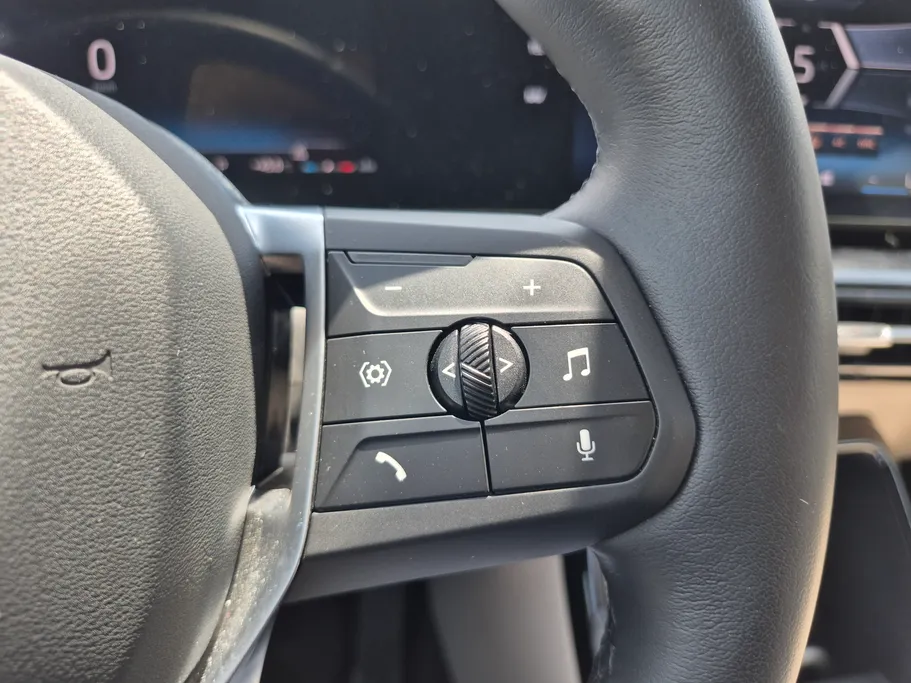 بي ام دبليو الفئة اكس 1 xDrive 20i 2025 
