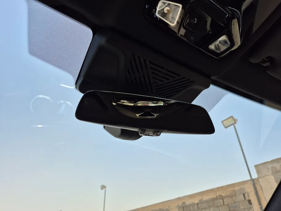 بي ام دبليو الفئة اكس 1 xDrive 20i 2025 