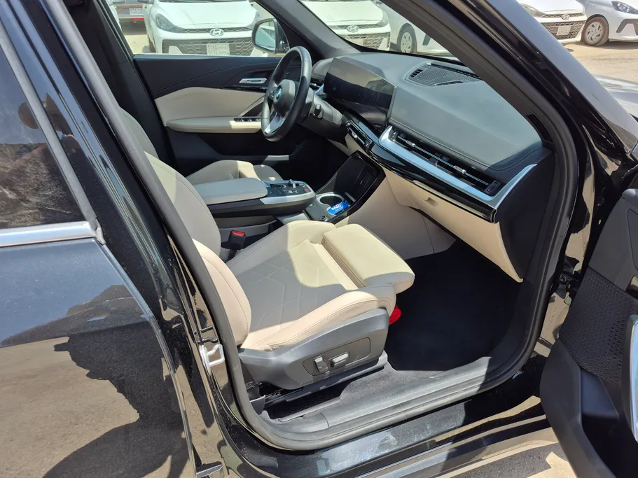 بي ام دبليو الفئة اكس 1 xDrive 20i 2025 