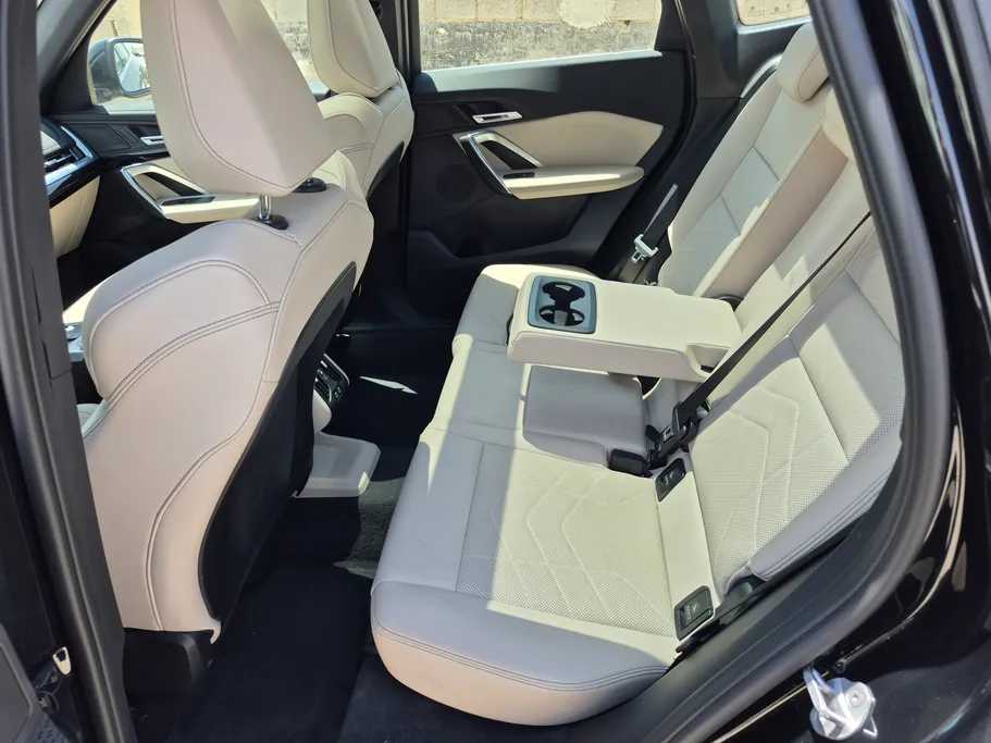بي ام دبليو الفئة اكس 1 xDrive 20i 2025 