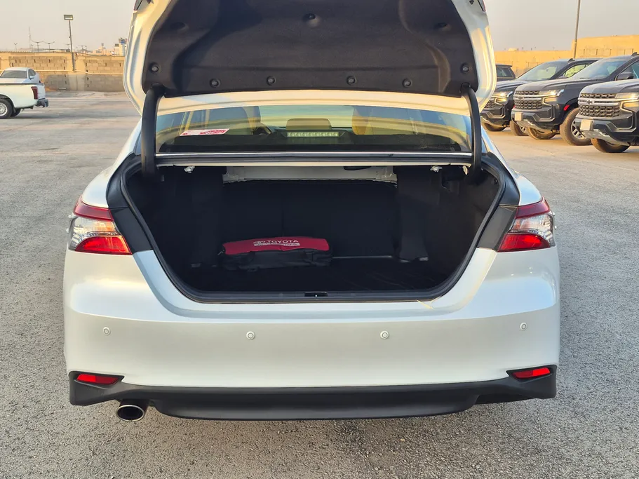2023 Toyota Camry  LE HEV 