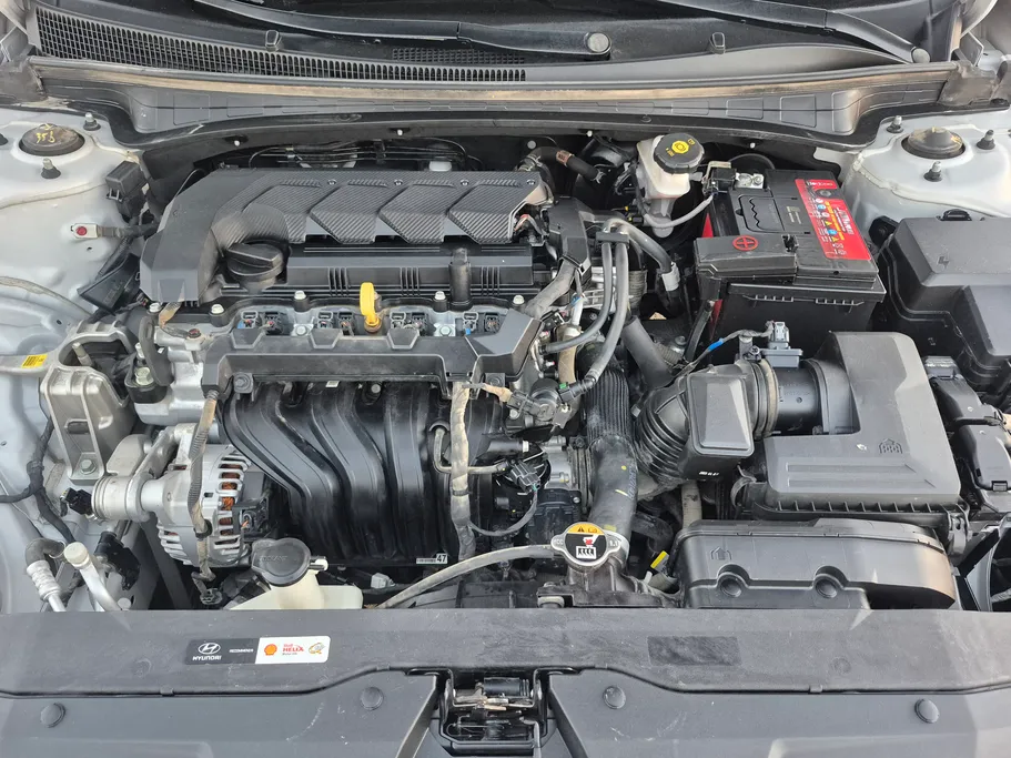 2023 Hyundai Elantra Smart 