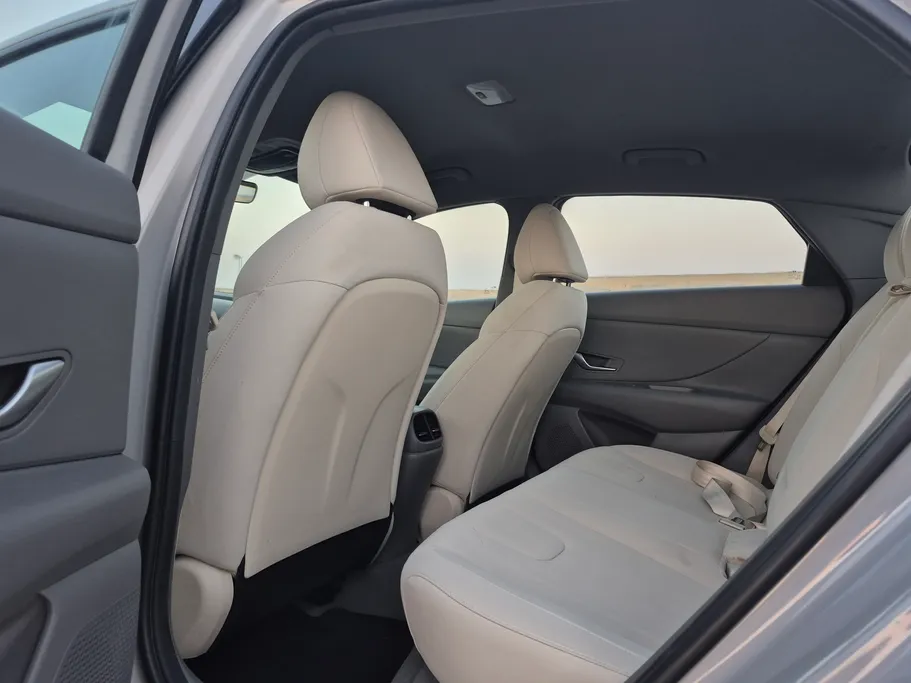 2023 Hyundai Elantra Smart 