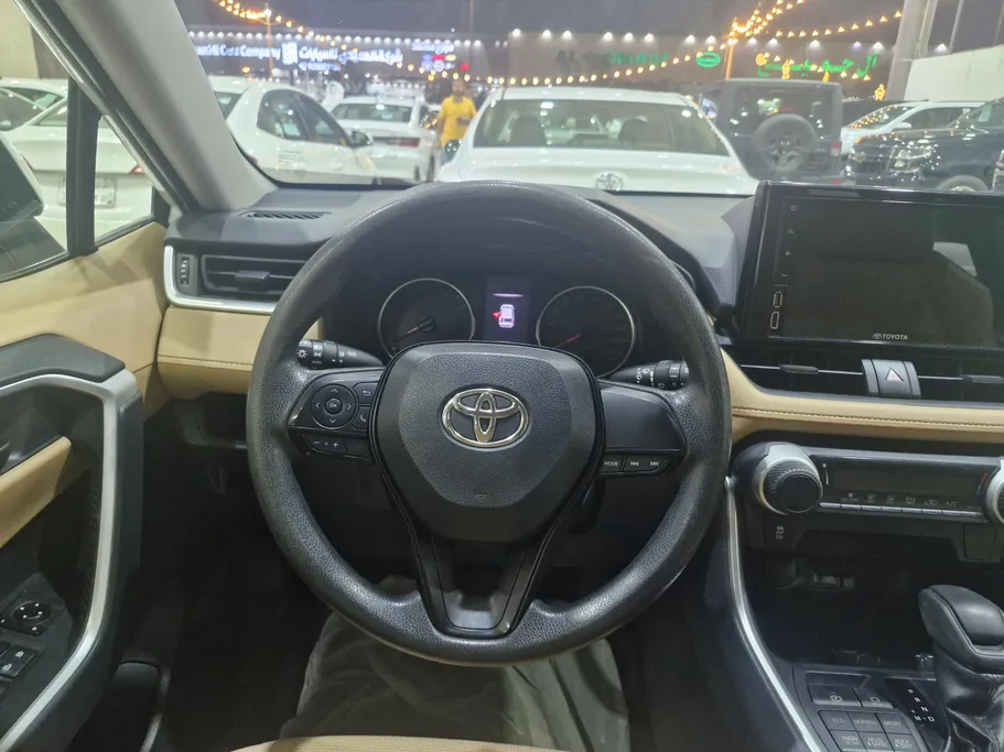 تويوتا راف فور LE 2019 