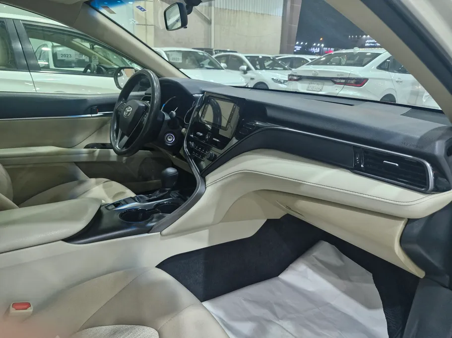 تويوتا راف فور LE 2019 
