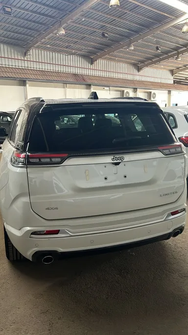 2026 Jeep Commander Limited Plus 