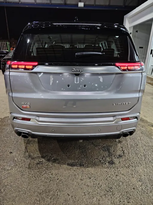 2026 Jeep Commander Limited Plus 