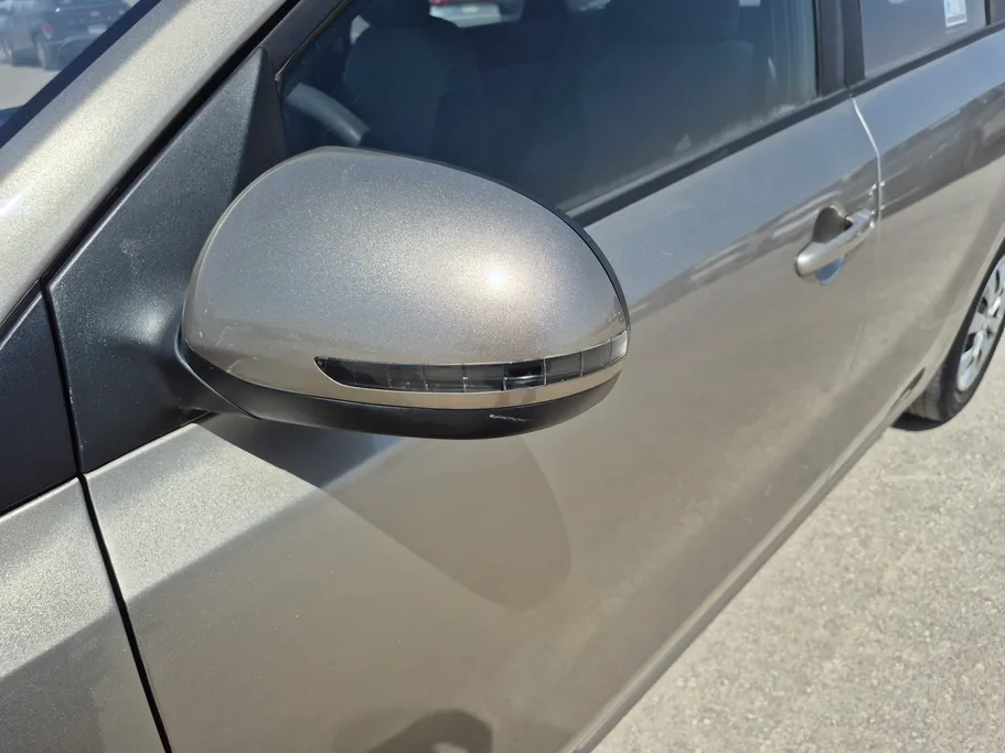2022 Kia Pegas LX 