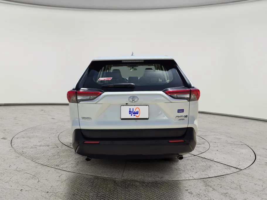 2022 Toyota RAV4 LE 