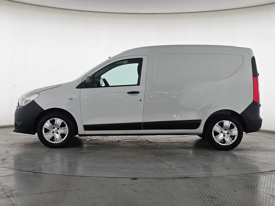 2022 Renault Docker Van بضاعة 