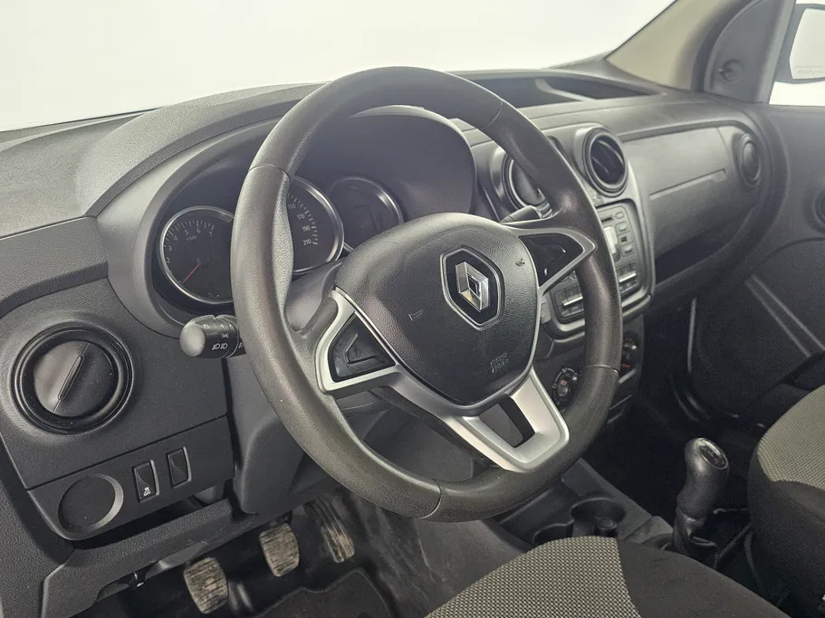 2022 Renault Docker Van بضاعة 