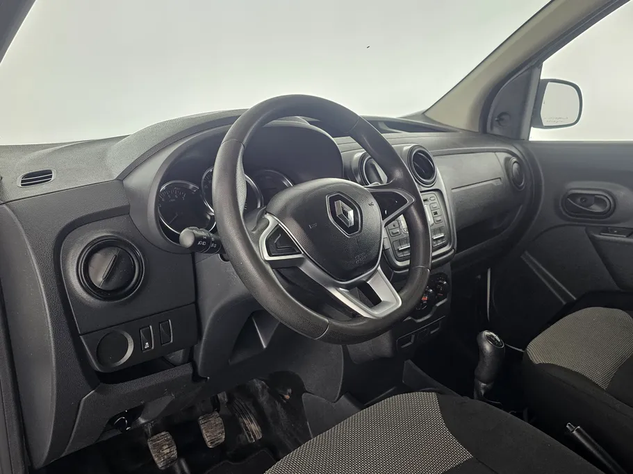 2022 Renault Docker Van بضاعة 