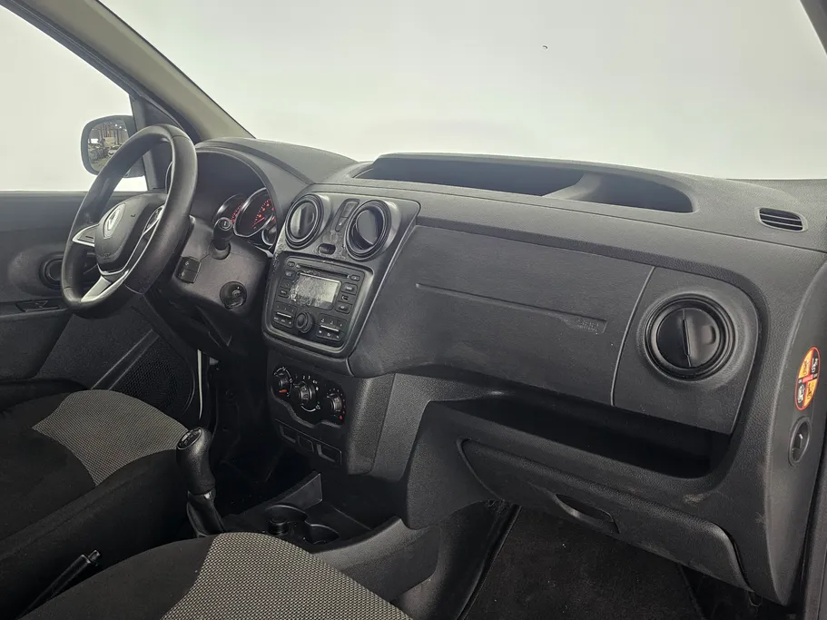 2022 Renault Docker Van بضاعة 