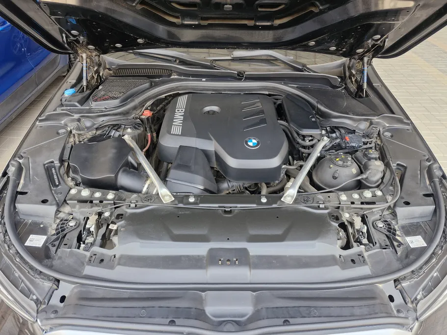 2024 BMW 5 Series 520i 