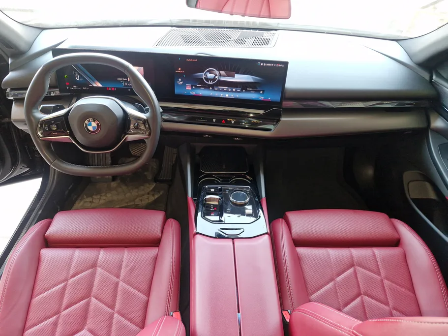 2024 BMW 5 Series 520i 
