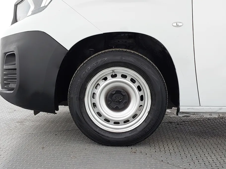 بيجو بارتنر Short van 2023 