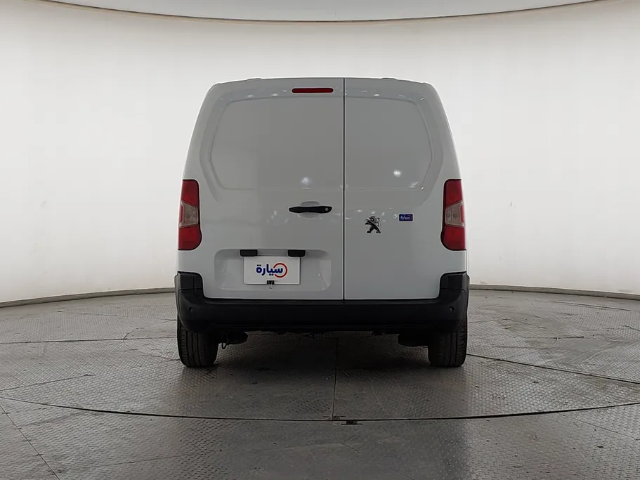 بيجو بارتنر Short van 2023 