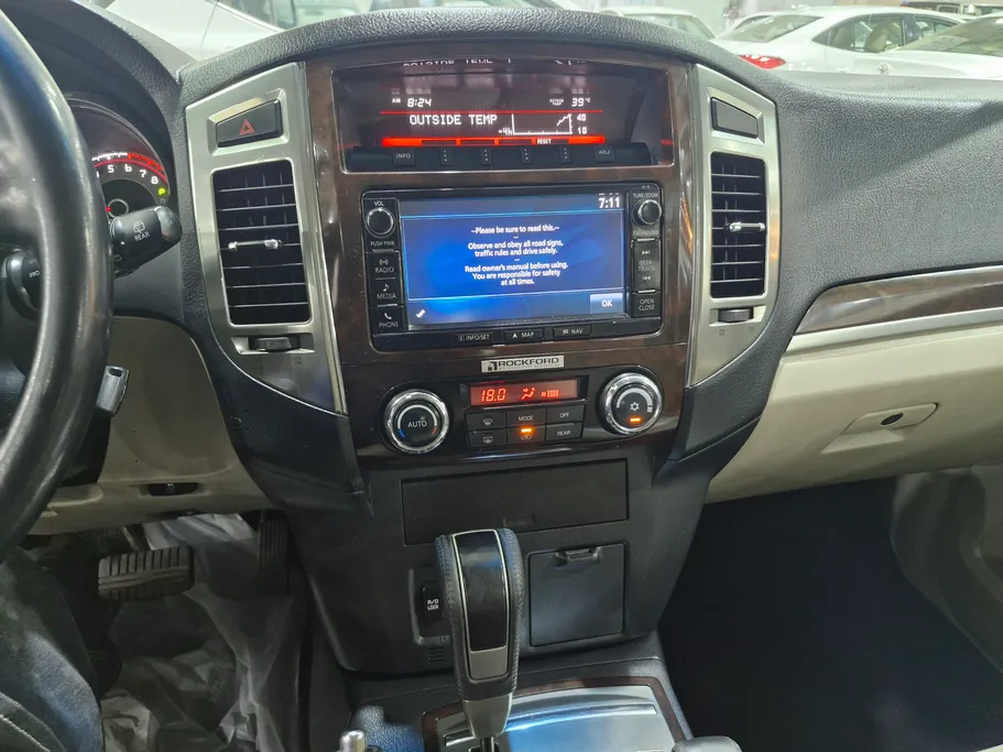 2022 Mitsubishi Pajero GLS 5Doors 