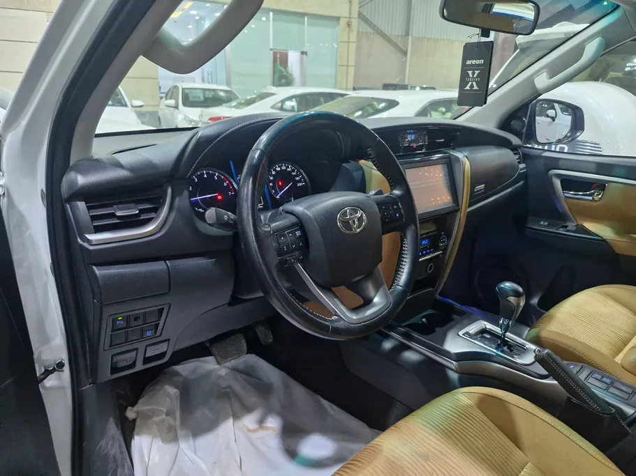 2023 Toyota Fortuner VX 