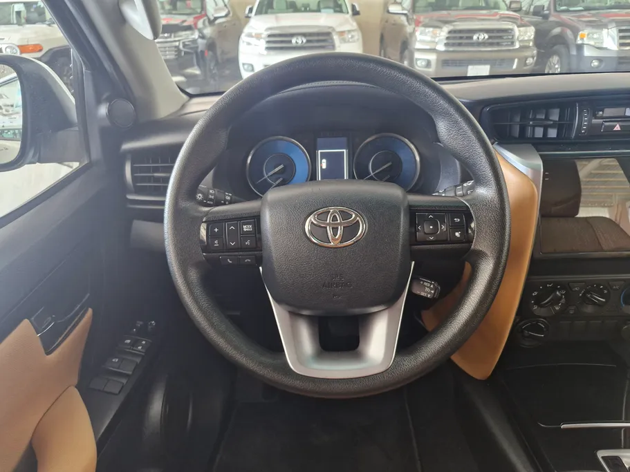 2023 Toyota Fortuner VX 