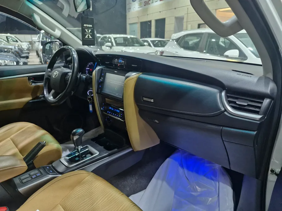 2023 Toyota Fortuner VX 