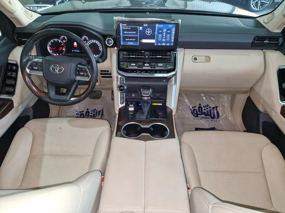 تويوتا لاندكروزر VXR 2024 