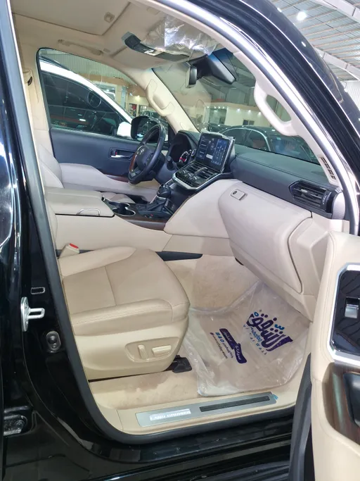 تويوتا لاندكروزر VXR 2024 