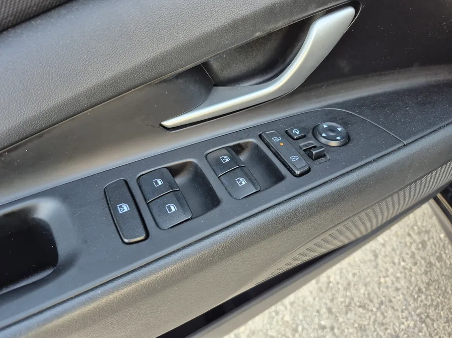 2025 Hyundai Elantra Smart 