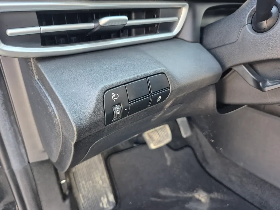 2025 Hyundai Elantra Smart 