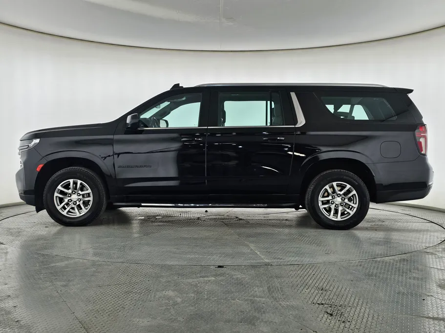 2023 Chevrolet Suburban LS 