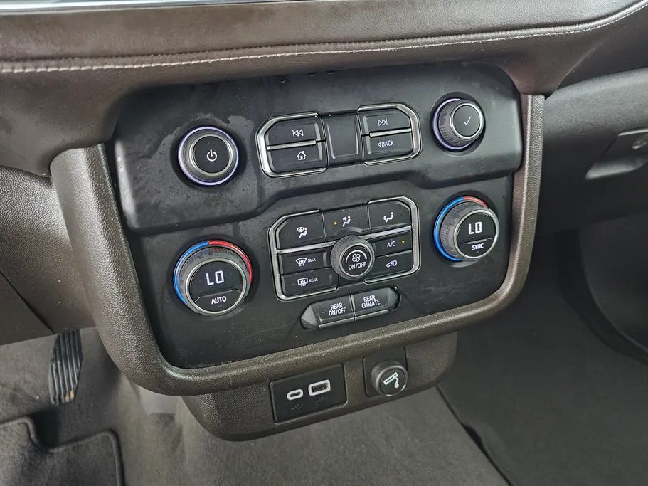 2023 Chevrolet Suburban LS 