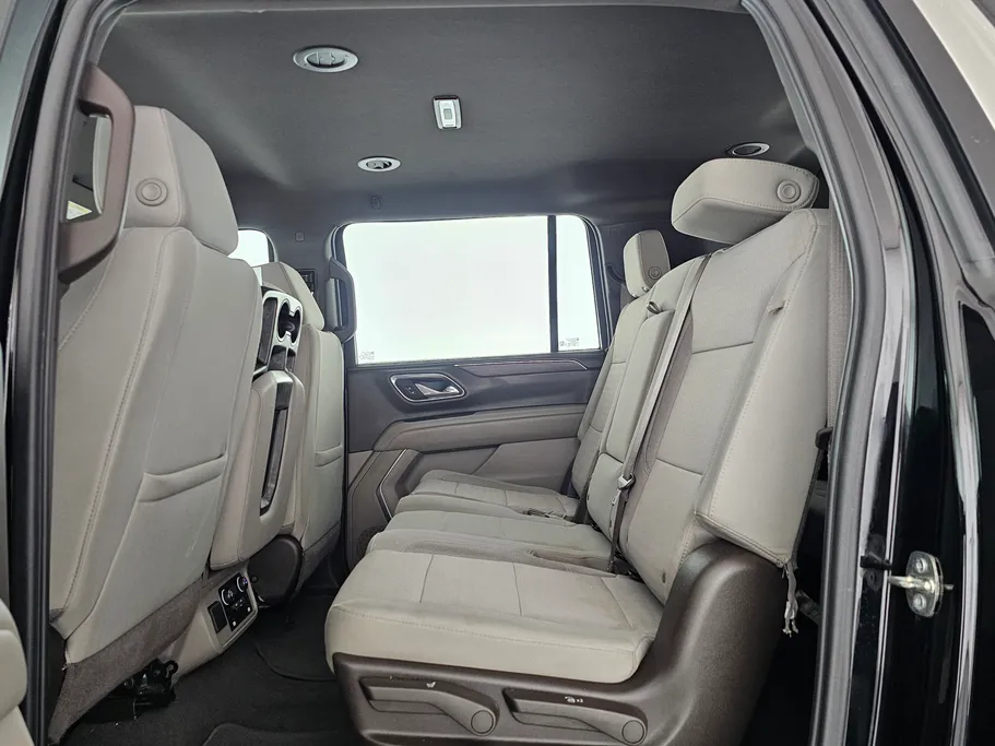 2023 Chevrolet Suburban LS 