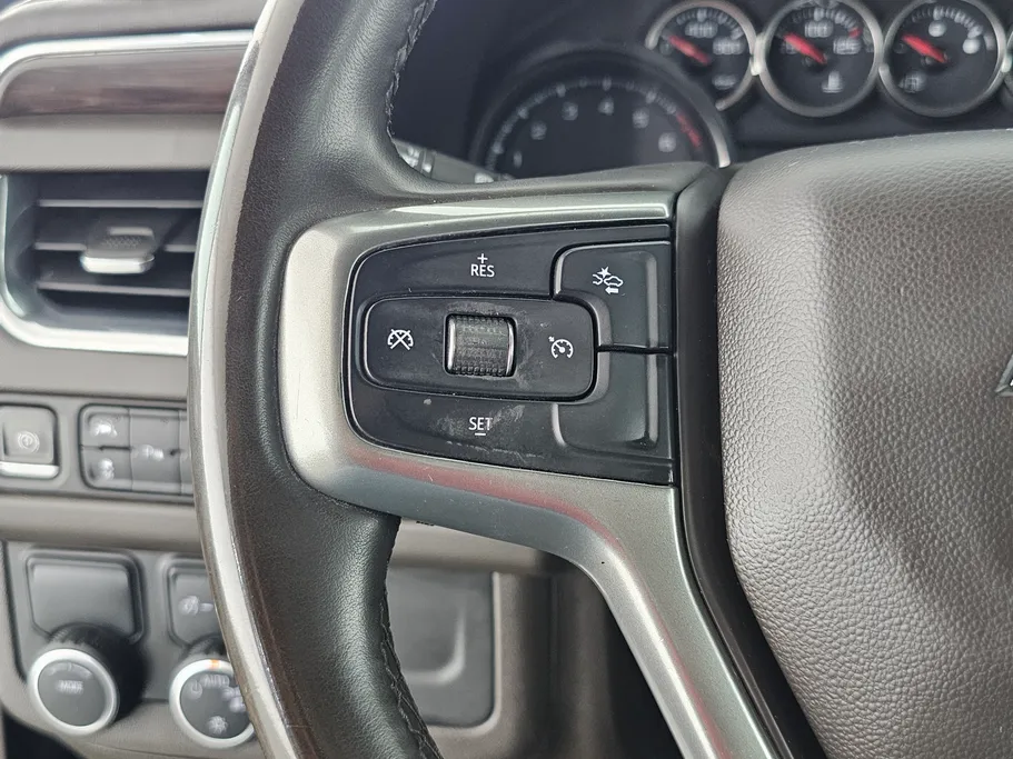 2023 Chevrolet Suburban LS 