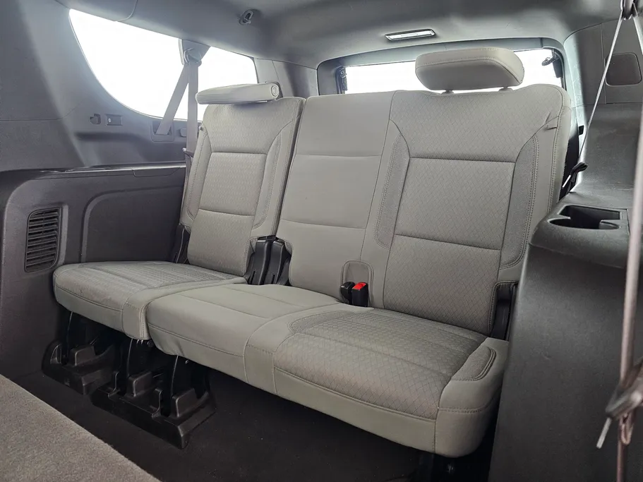 2023 Chevrolet Suburban LS 