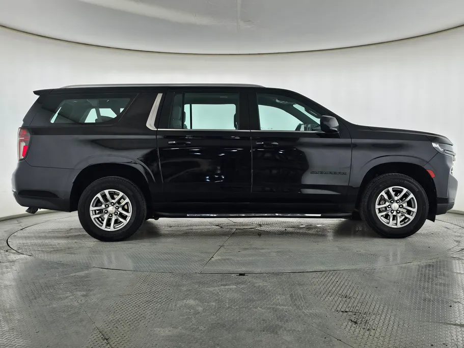 2023 Chevrolet Suburban LS 